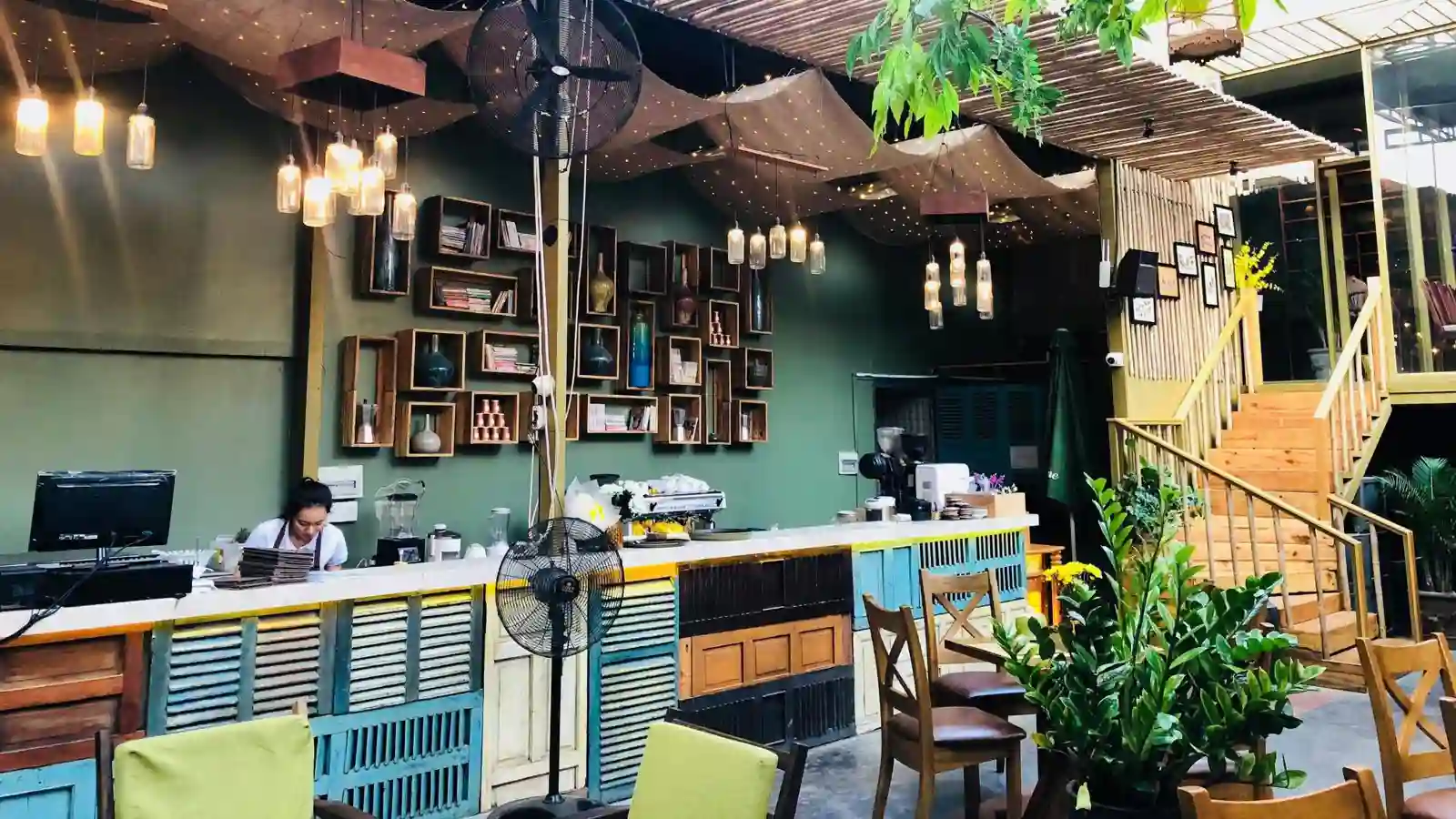 [Review] OHA Coffee & Tea – Quán Cà Phê Chill, View Đẹp, Đồ Uống Ngon